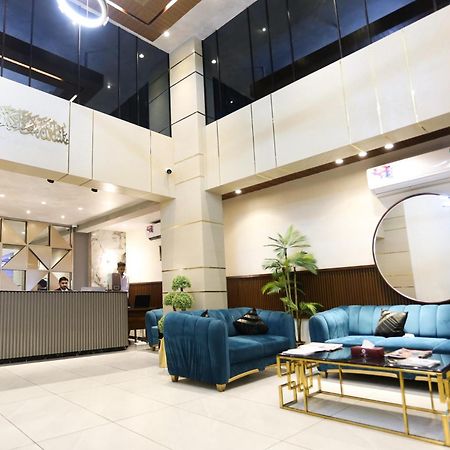 Hotel Pearl Inn Karachi Bagian luar foto