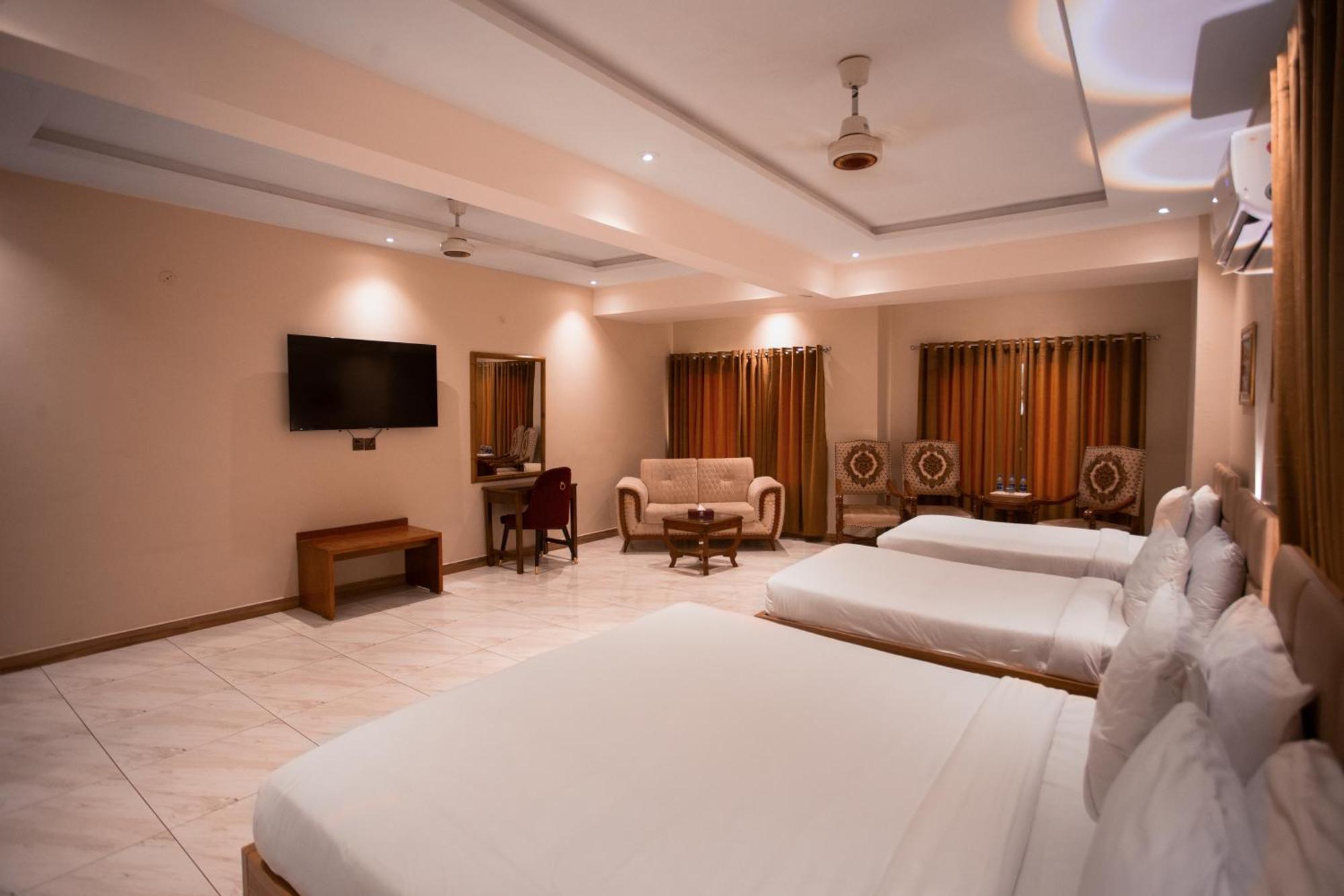 Hotel Pearl Inn Karachi Bagian luar foto