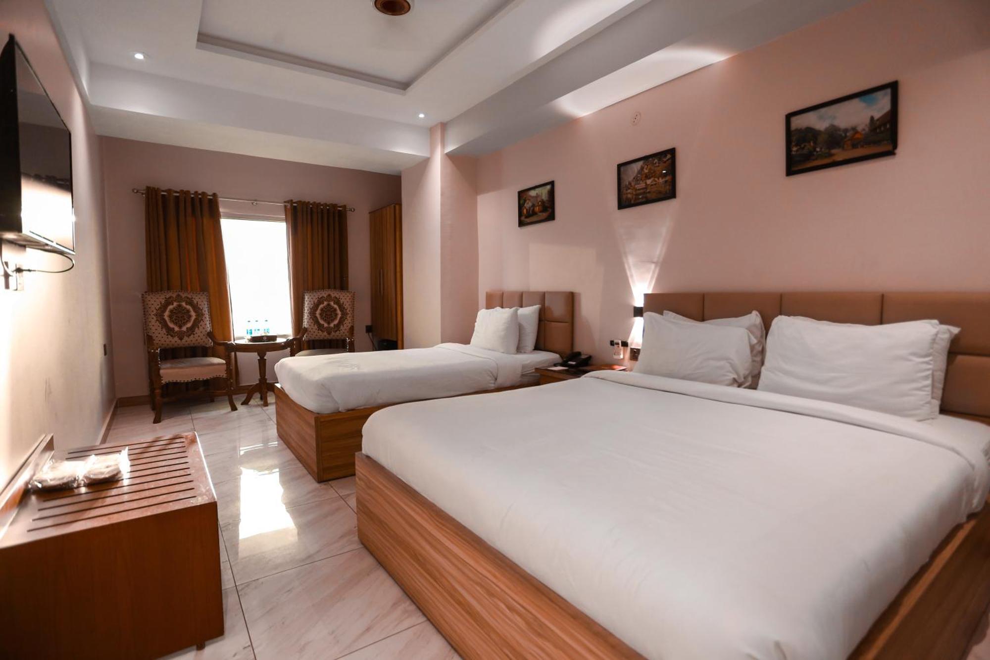 Hotel Pearl Inn Karachi Bagian luar foto