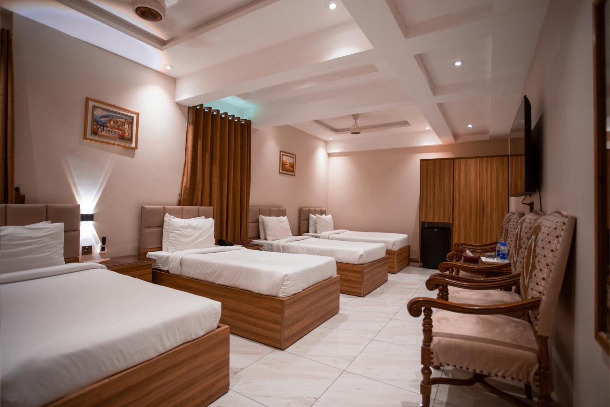 Hotel Pearl Inn Karachi Bagian luar foto