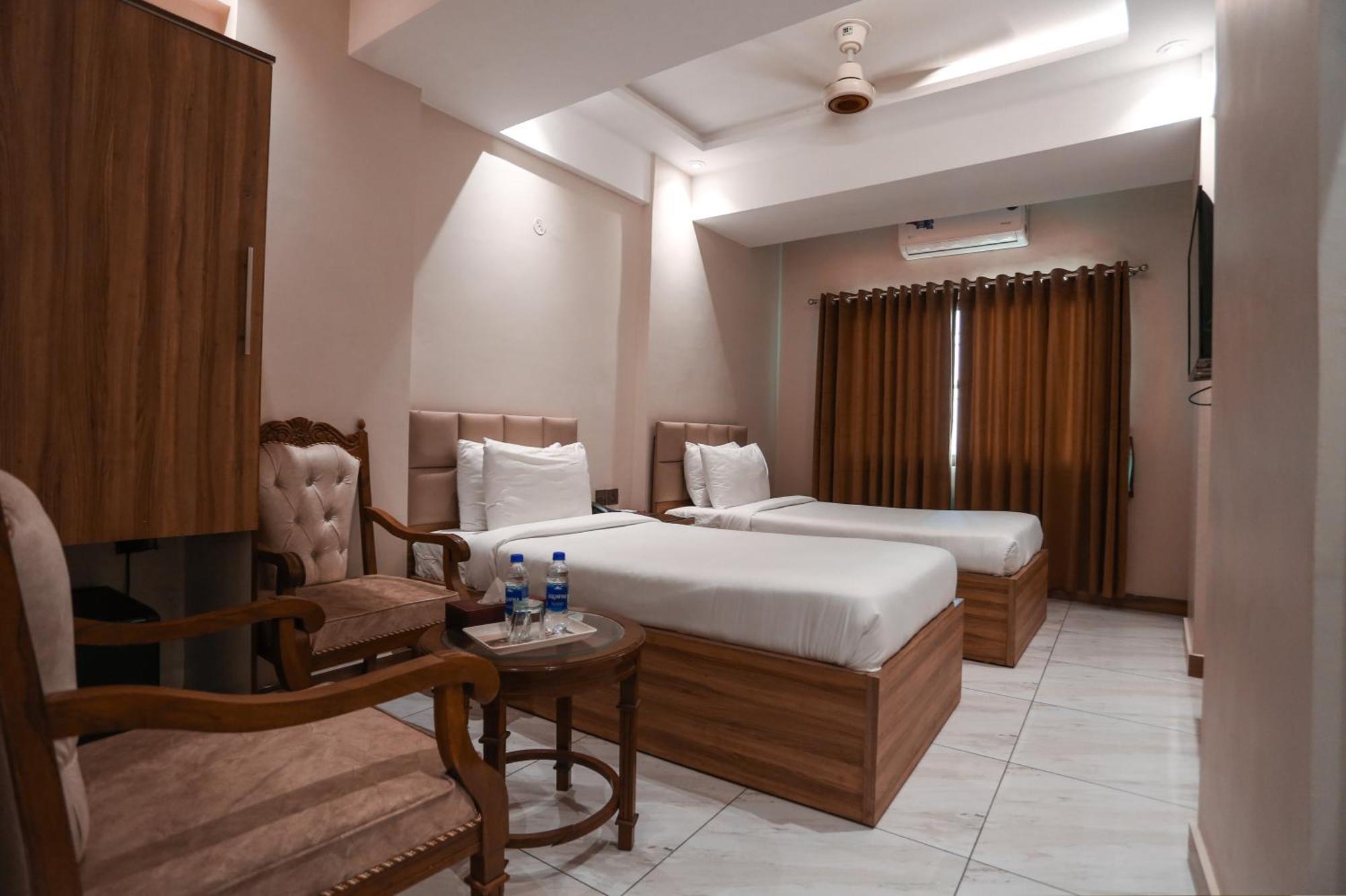 Hotel Pearl Inn Karachi Bagian luar foto